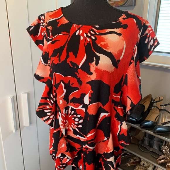 Top - Picture 2 of 3